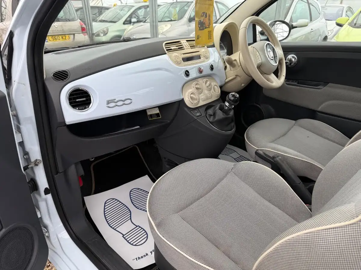 2009-fiat-500-12-lounge-big-16