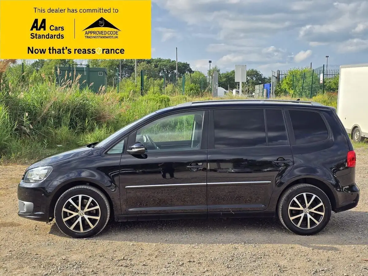 2014-volkswagen-touran-big-8