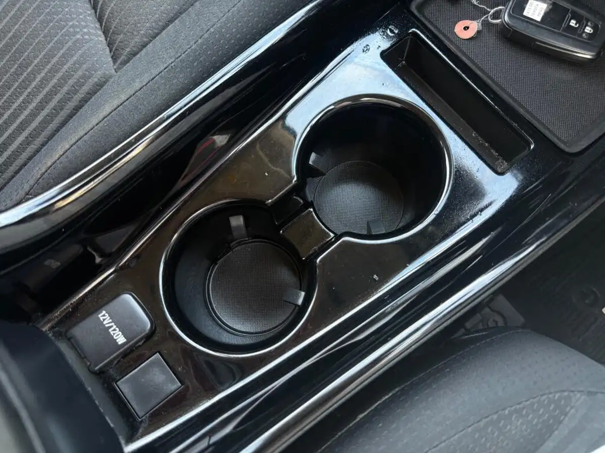 2019-toyota-prius-big-41