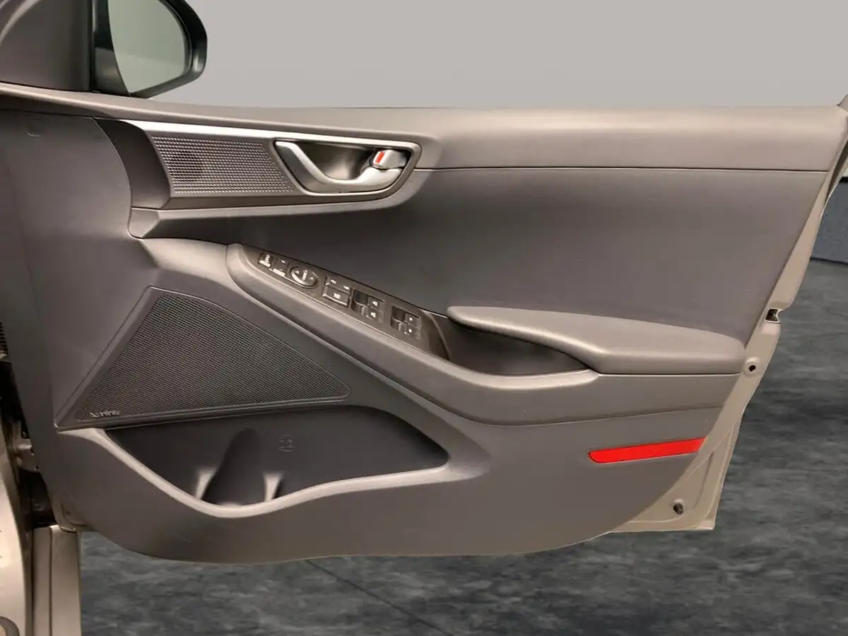 2021-hyundai-ioniq-e-premium-electric-100kw-big-36