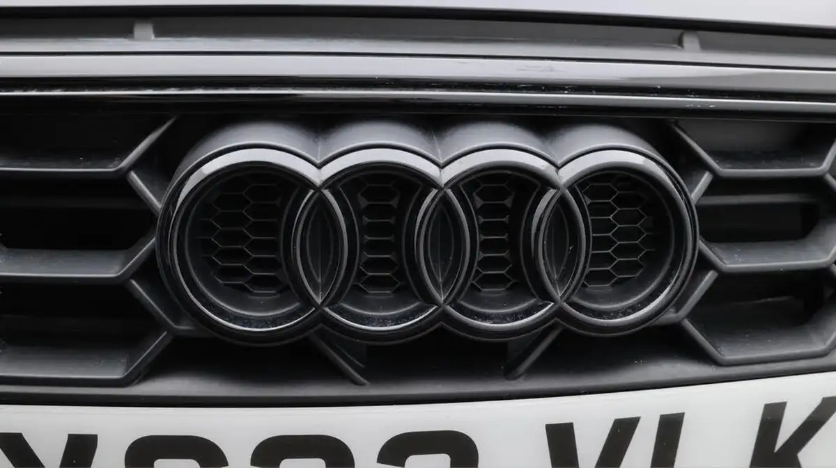 2022-audi-a4-20-35-tfsi-black-edition-s-tronic-big-22