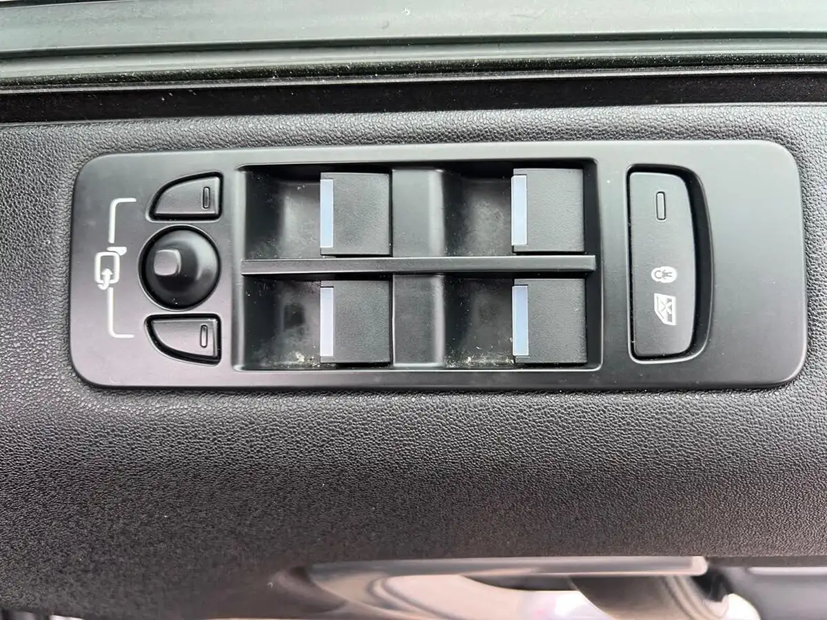 2018-land-rover-discovery-sport-20td4-landmark-big-48