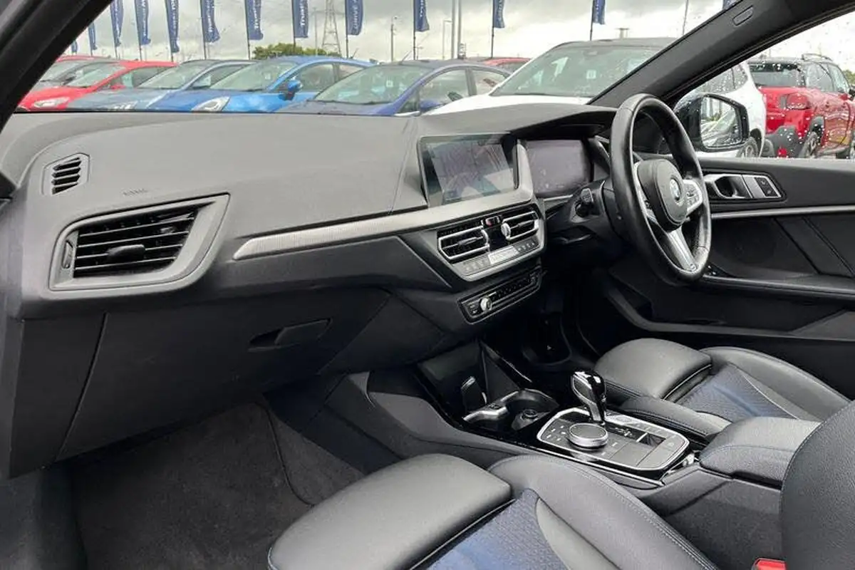 2022-bmw-1-series-15-118i-m-sport-lcp-dct-big-17