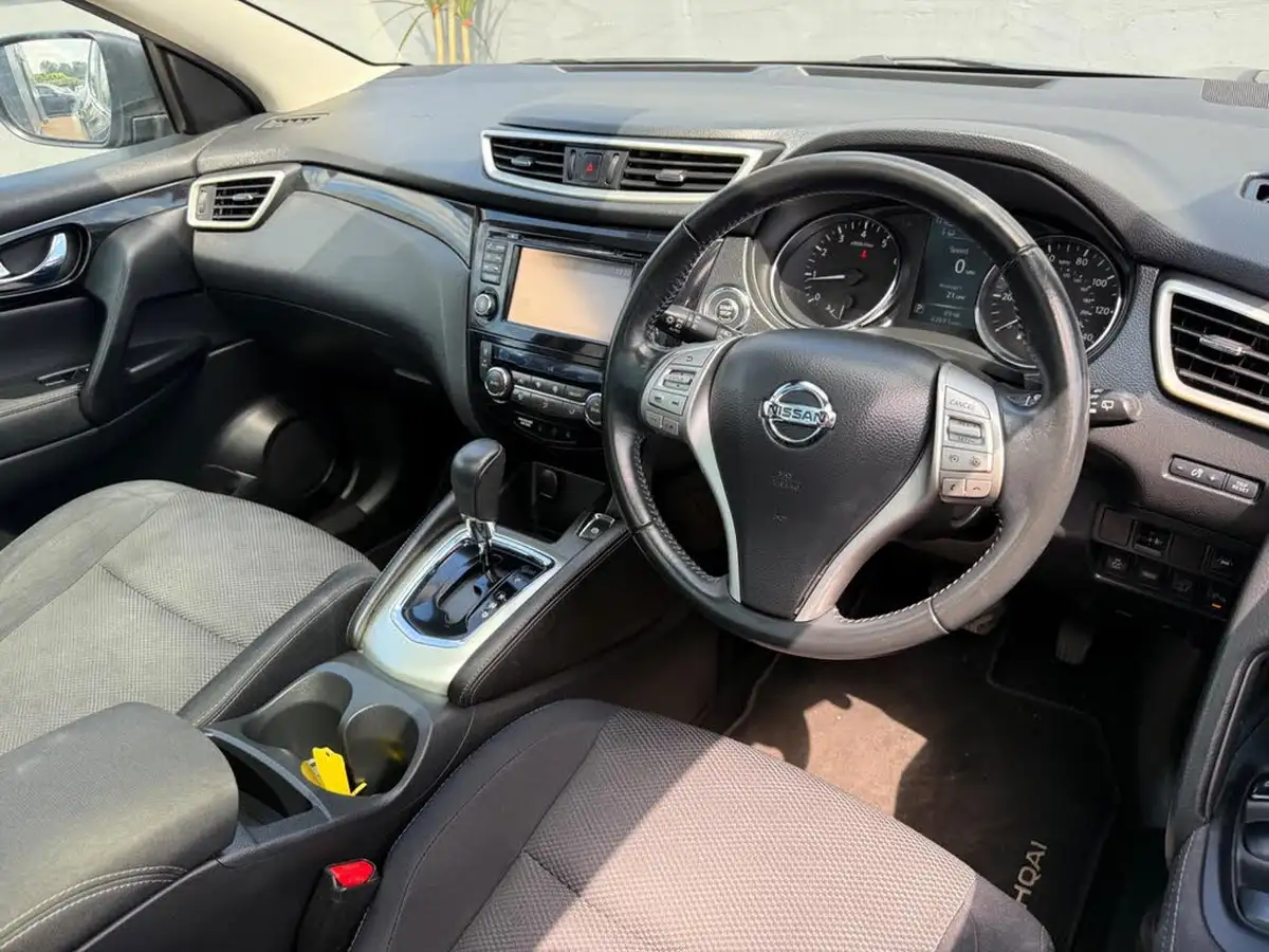 2016-nissan-qashqai-12-n-tec-xtronic-cvt-big-18