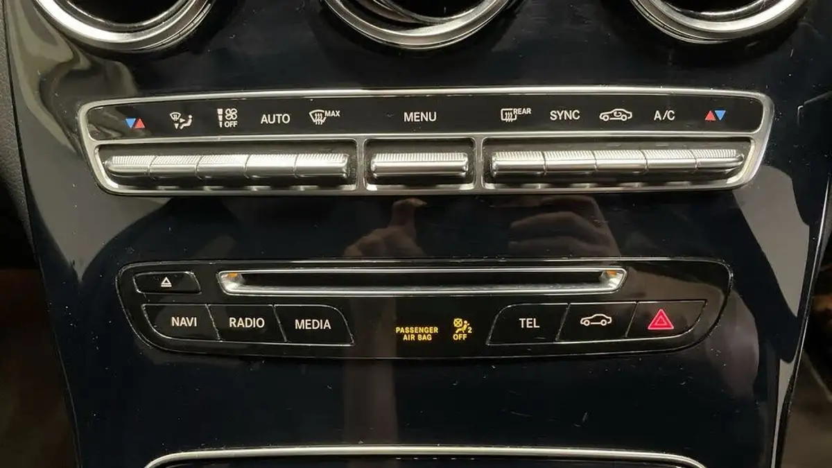 2019-mercedes-benz-glc-class-21d-glc220d-urban-edition-big-24