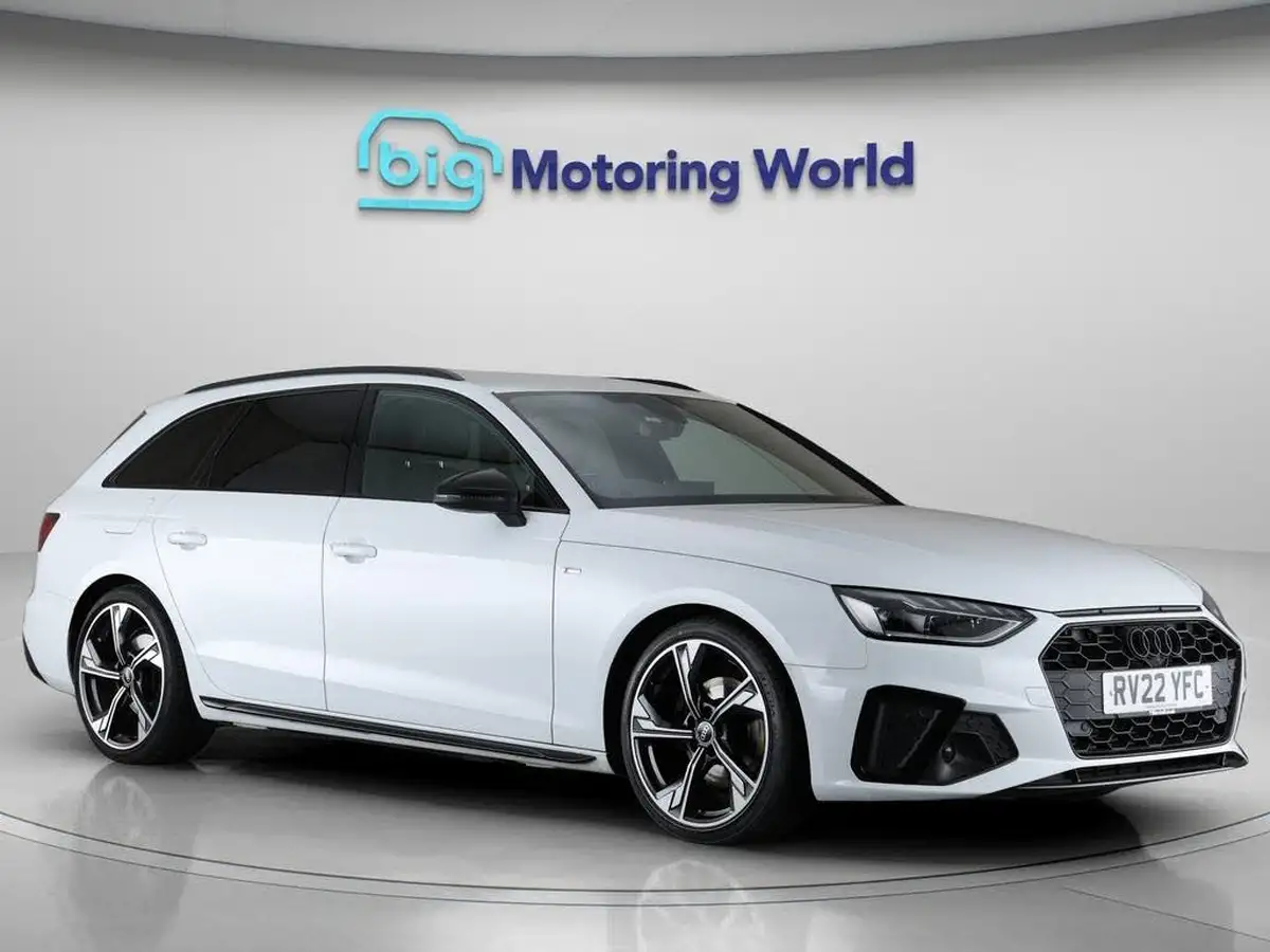 2022-audi-a4-avant-20-35-tfsi-black-edition-s-tronic-big-0