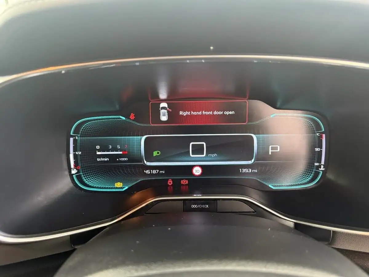 2019-citroen-c5-aircross-20bluehdi-flair-big-32