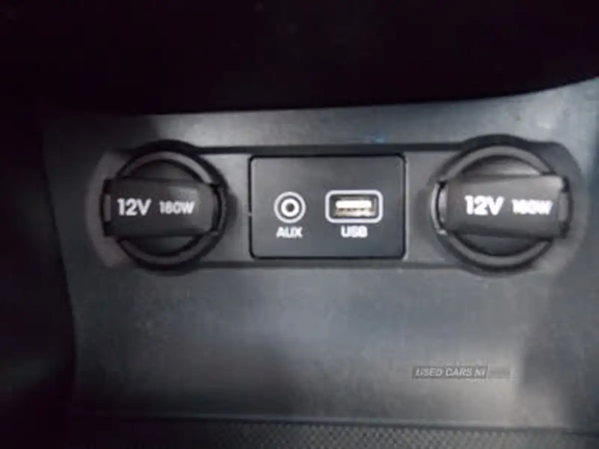 2015-hyundai-i20-14-se-big-21