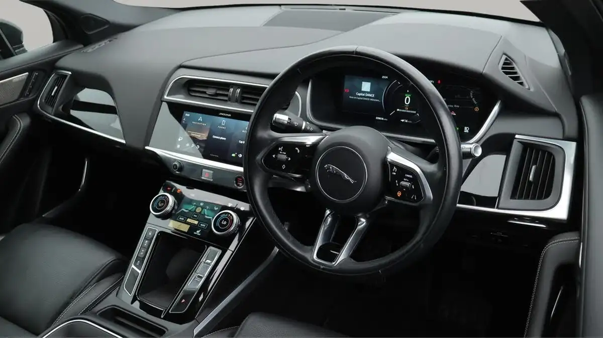 2022-jaguar-i-pace-ev400-hse-black-big-9