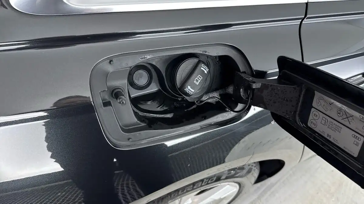 2020-audi-a6-saloon-20-50-tfsi-e-sport-big-27