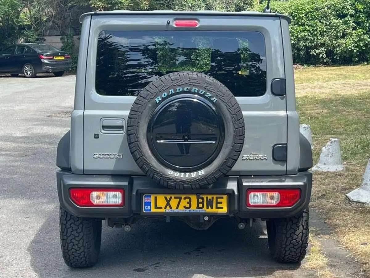 2024-suzuki-jimny-big-10