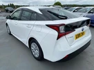 2019-toyota-prius-small-17