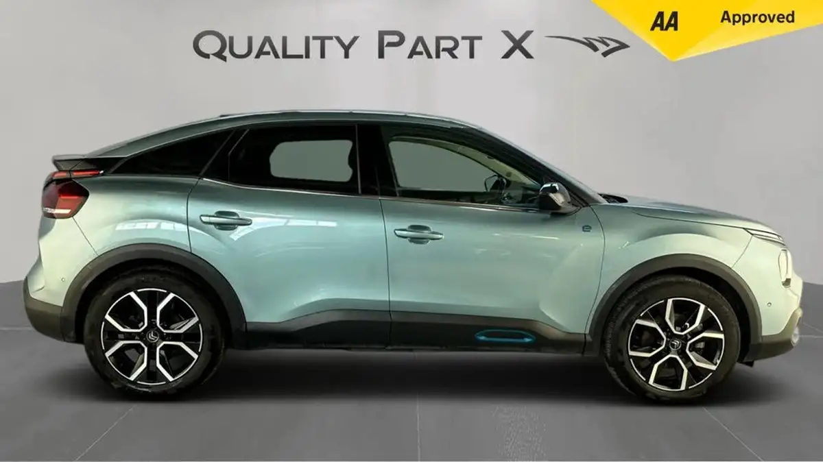 2022-citroen-c4-e-shine-plus-big-1