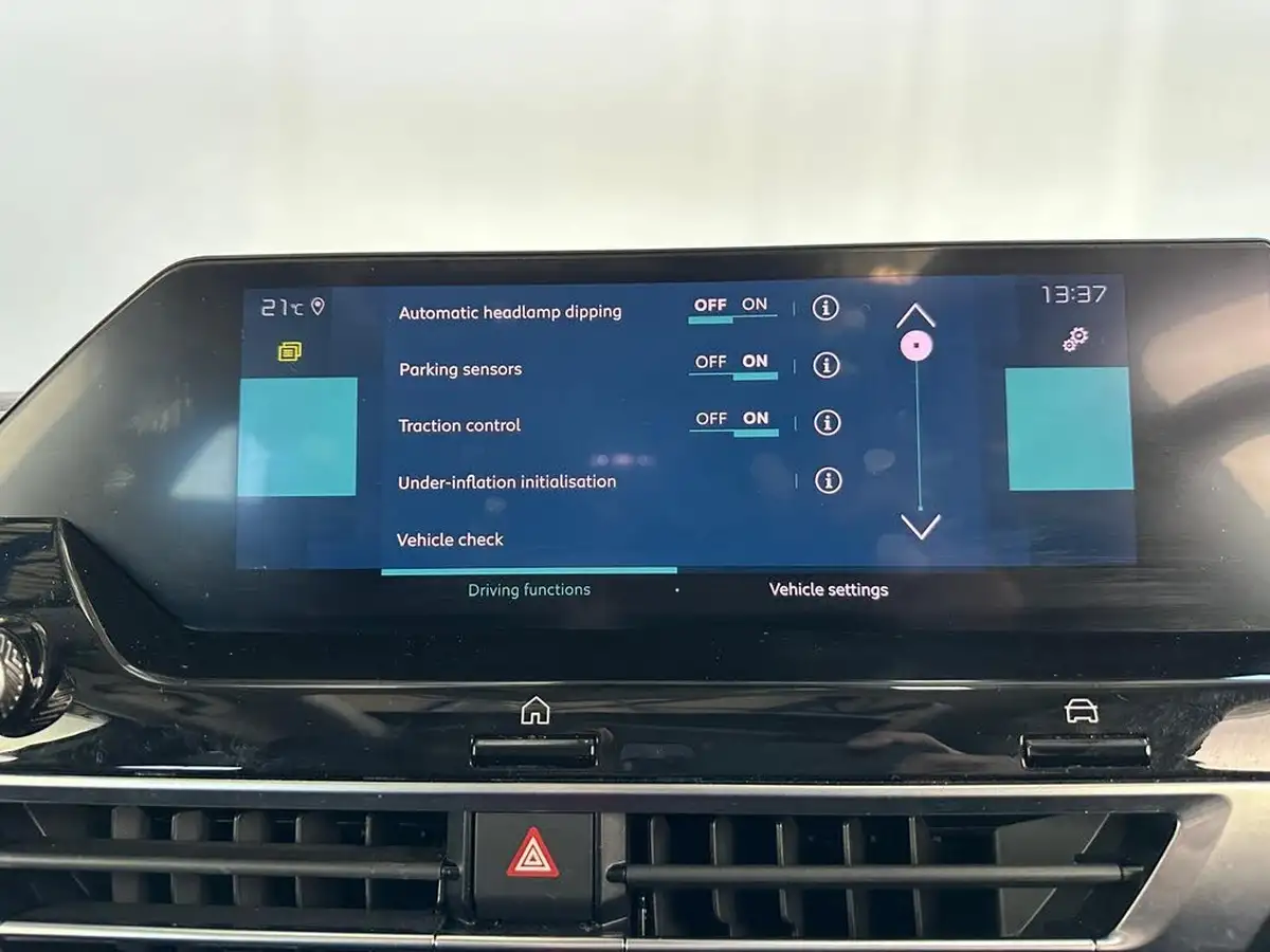 2022-citroen-c4-e-shine-plus-big-49