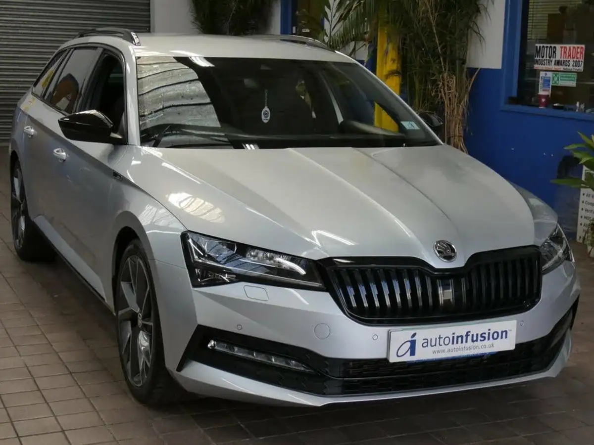 2020-skoda-superb-15-tsi-sportline-plus-estate-big-18