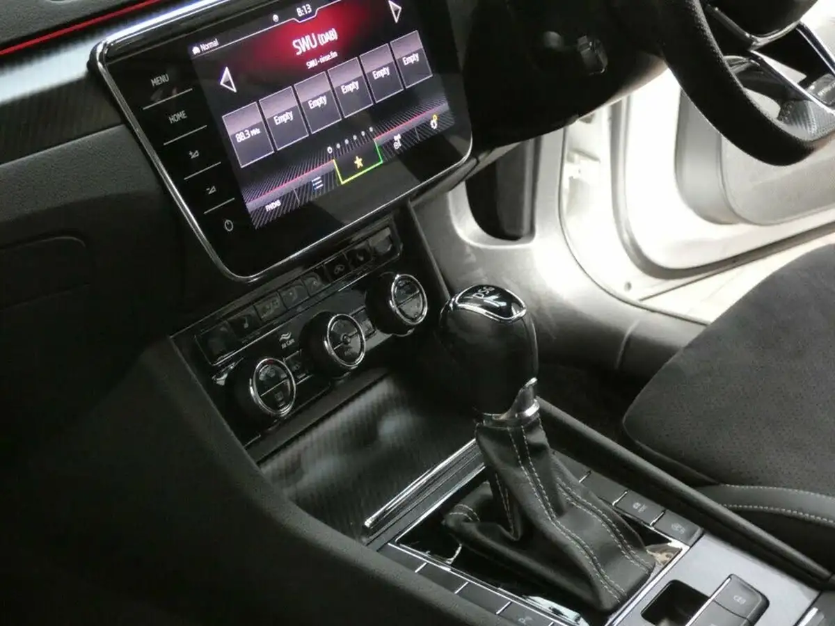 2020-skoda-superb-15-tsi-sportline-plus-estate-big-66