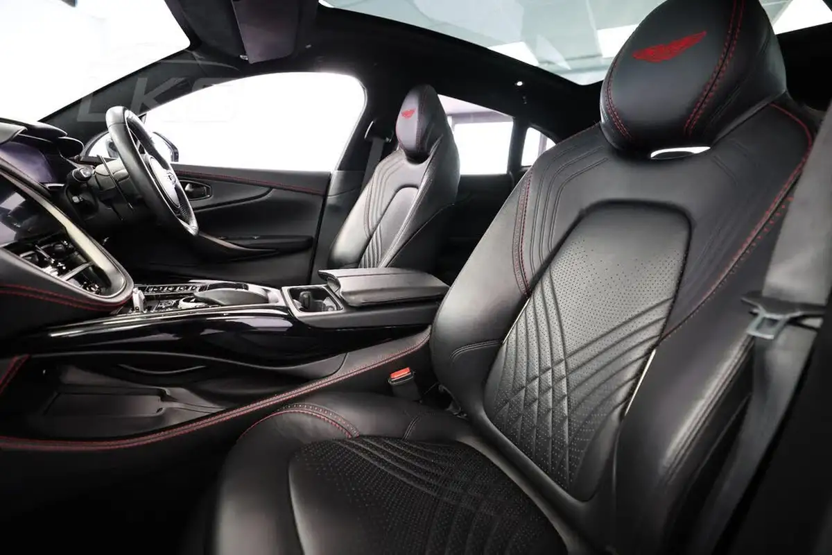 2020-aston-martin-dbx-40-v8-big-41