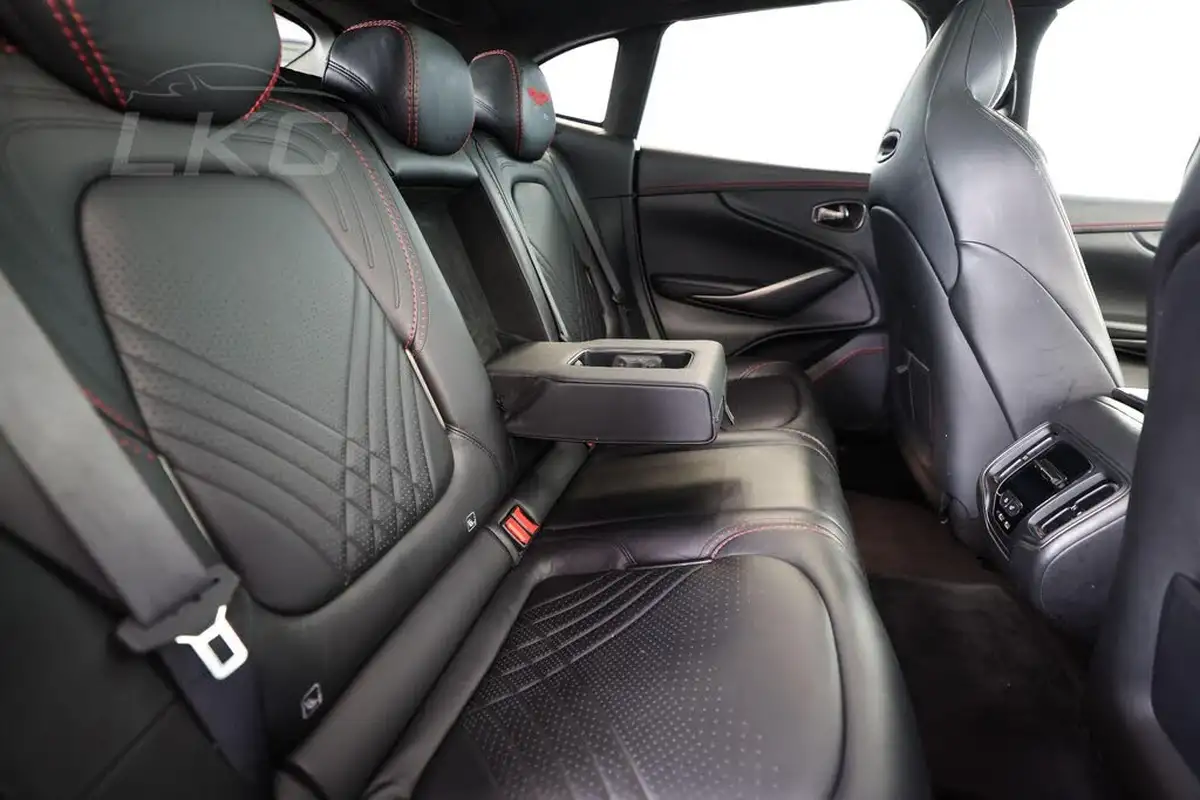 2020-aston-martin-dbx-40-v8-big-45