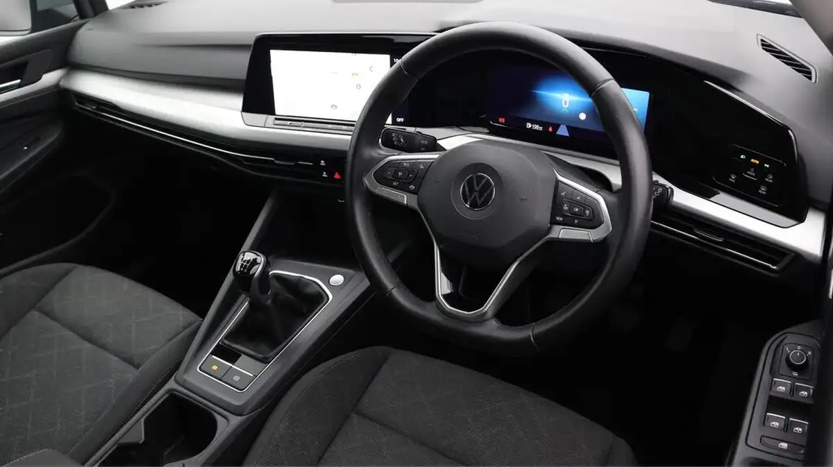 2020-volkswagen-golf-15-tsi-life-150ps-hatchback-big-9