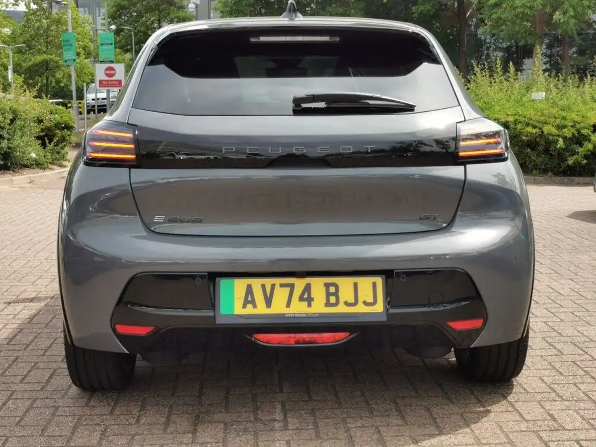 2024-peugeot-208-e-gt-156ps-51kwh-big-5