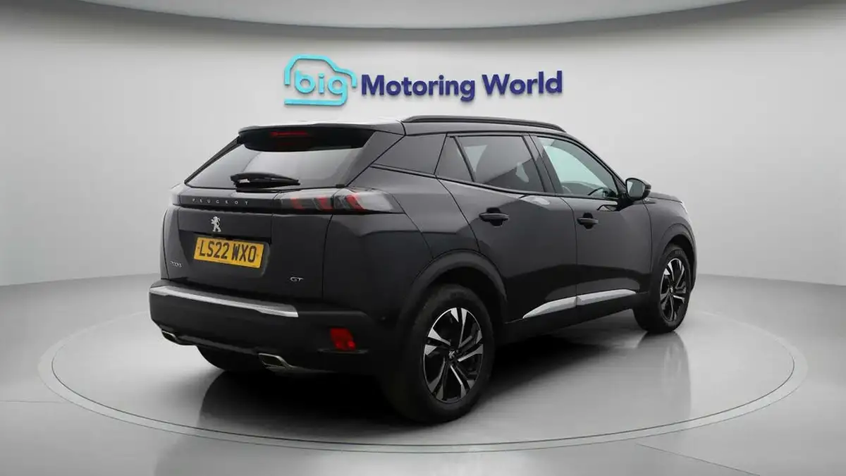 2022-peugeot-2008-suv-12-puretech-gt-big-7
