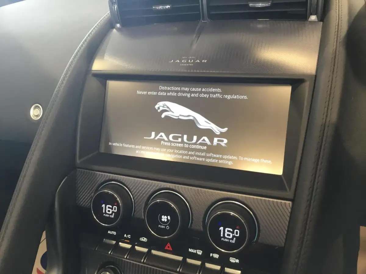 2022-jaguar-f-type-50-v8-p450-r-dynamic-rwd-convertible-big-31