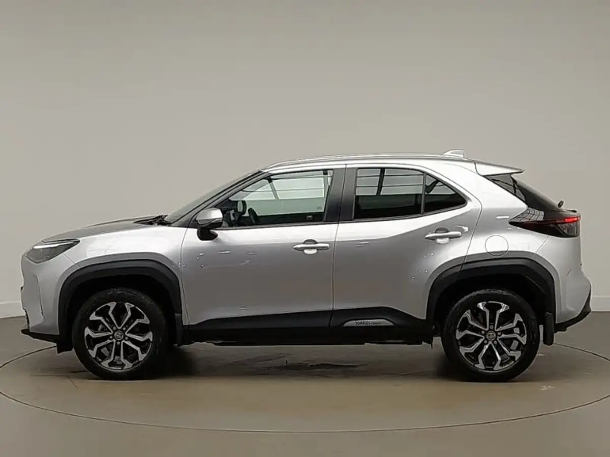 2022-toyota-yaris-cross-15-vvt-i-design-big-3