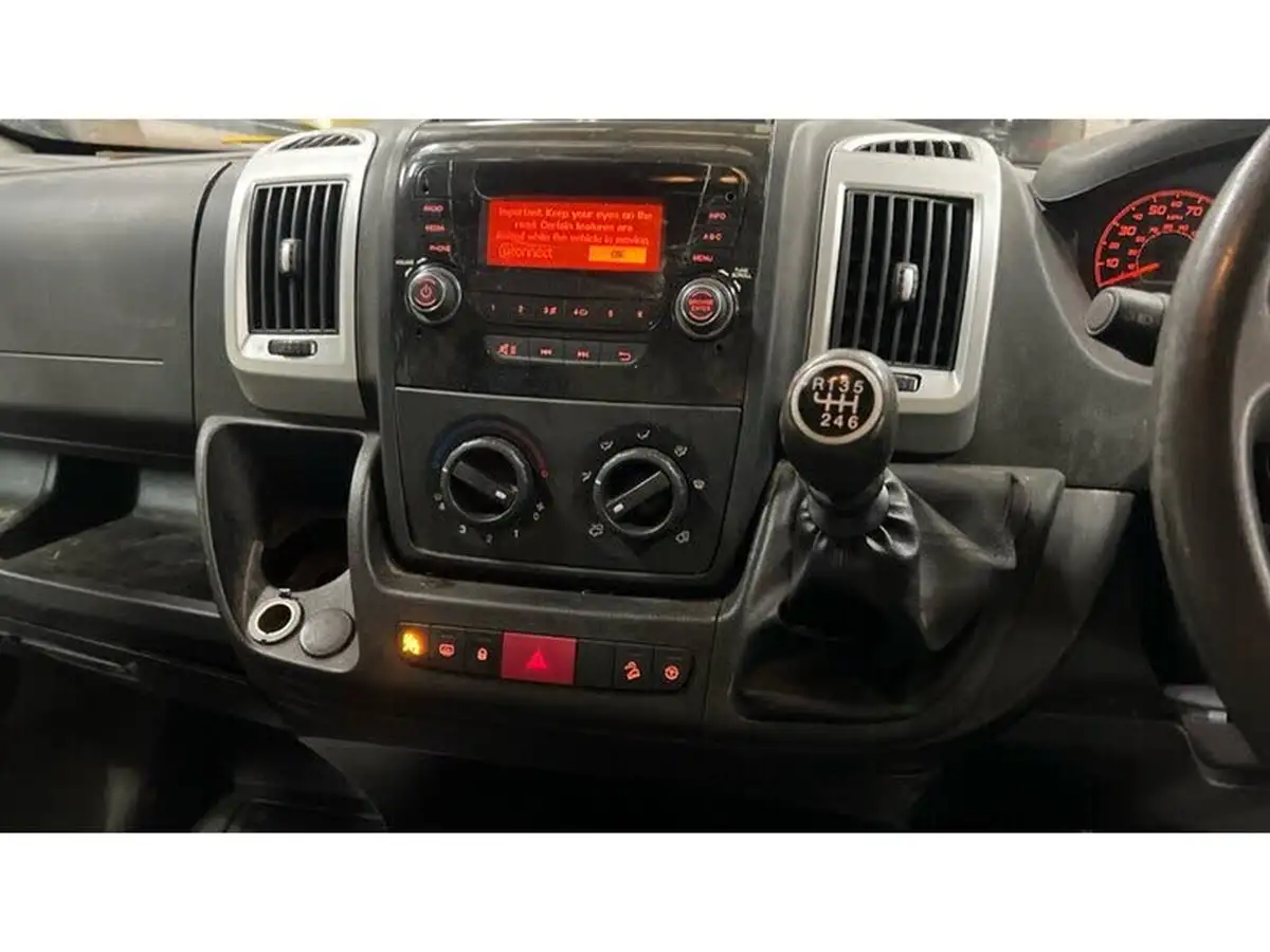 2017-fiat-ducato-20td-35-lh2-panel-big-6