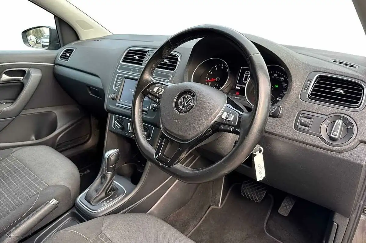 2017-volkswagen-polo-12-tsi-match-ss-5d-dsg-big-5