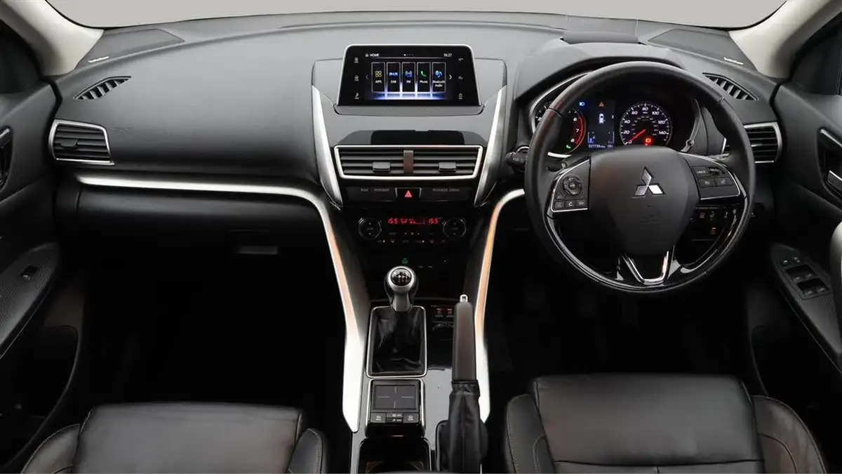 2019-mitsubishi-eclipse-cross-15-exceed-big-13