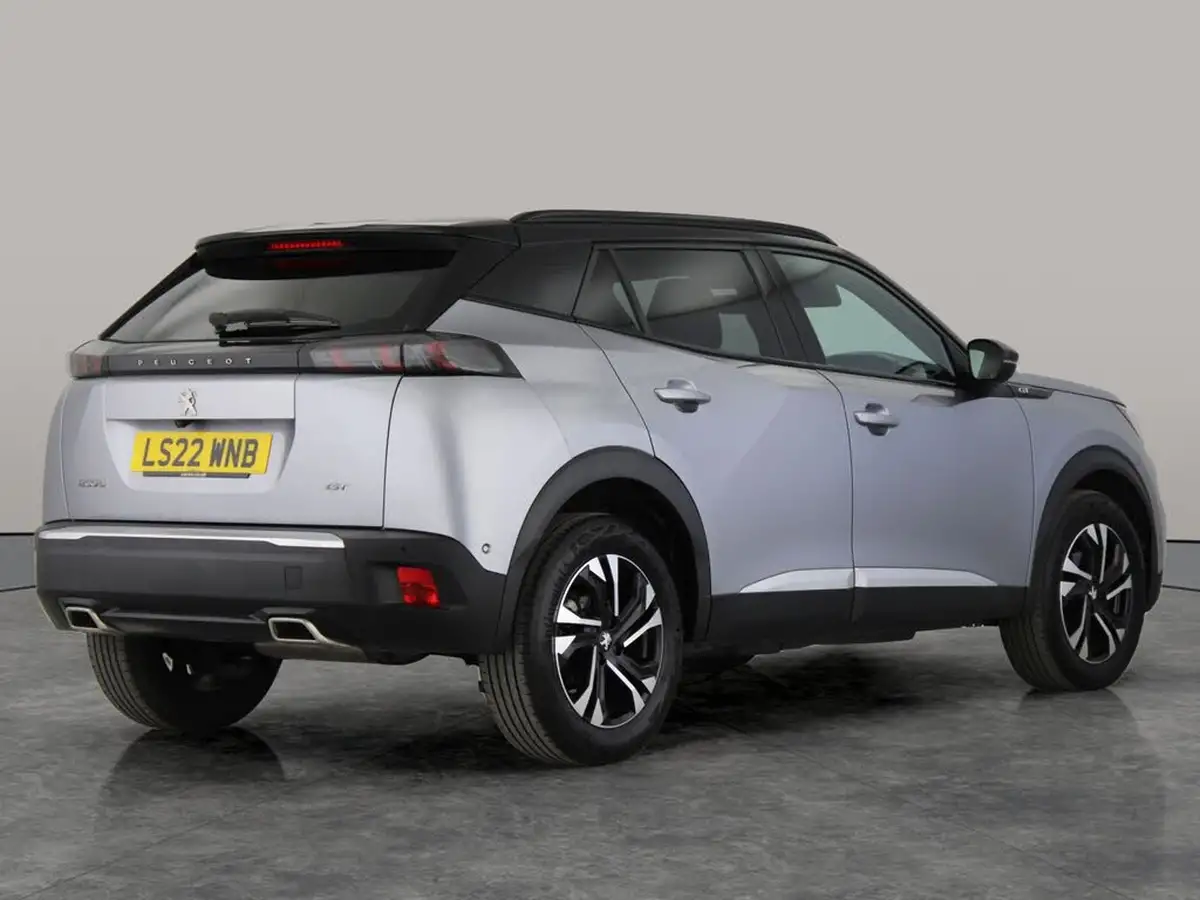 2022-peugeot-2008-suv-12-puretech-gt-big-6