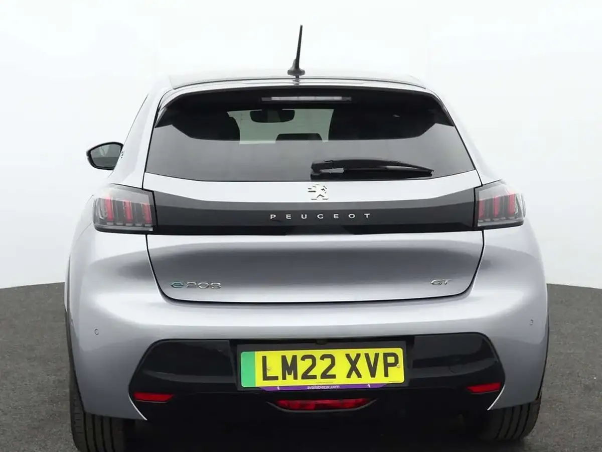 2022-peugeot-208-e-gt-premium-big-3