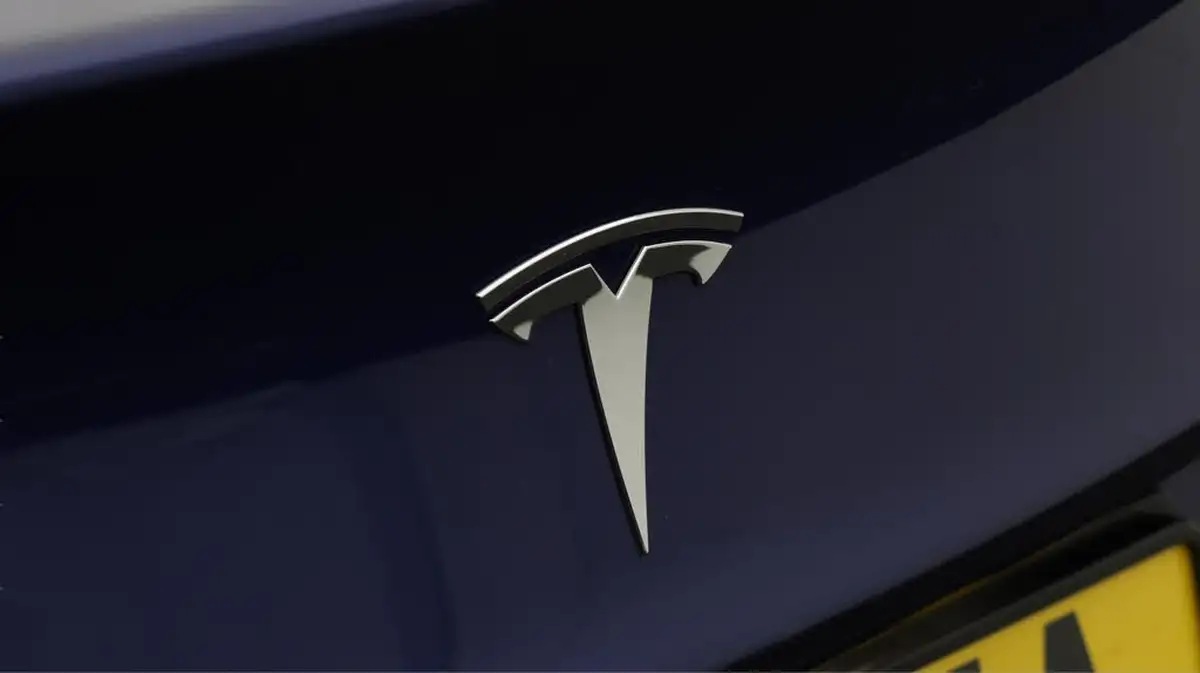 2021-tesla-model-3-e-standard-plus-big-32