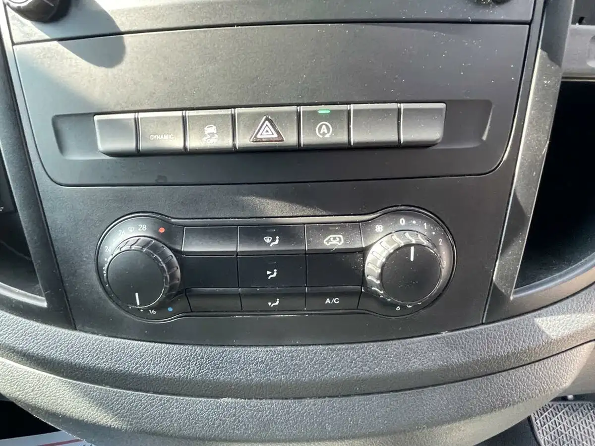 2021-mercedes-benz-vito-20cdi-114-progressive-l2-134bhpeu6dt-panel-1749cc-9g-tronic-big-14