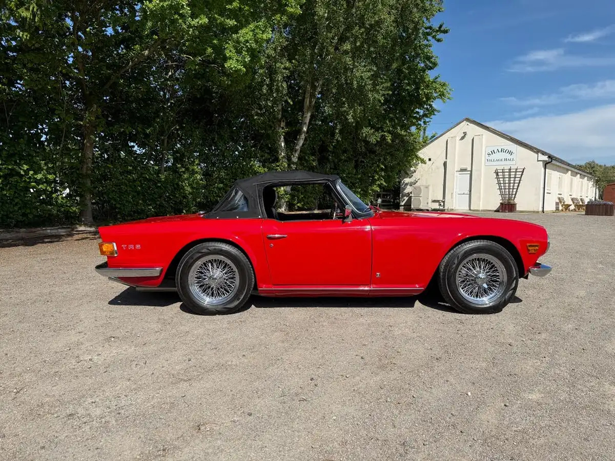 1971-triumph-tr6-convertible-big-5