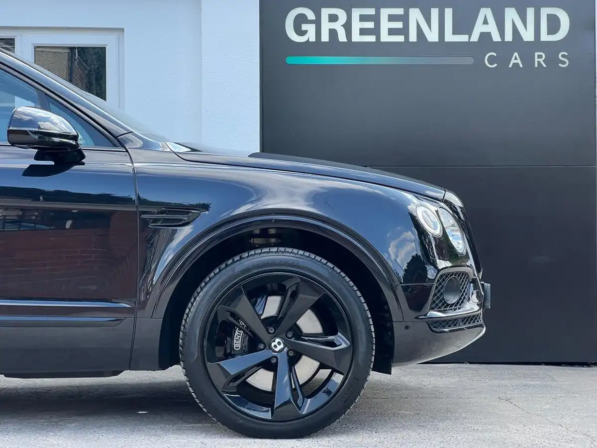 2017-bentley-bentayga-60-w12-big-8