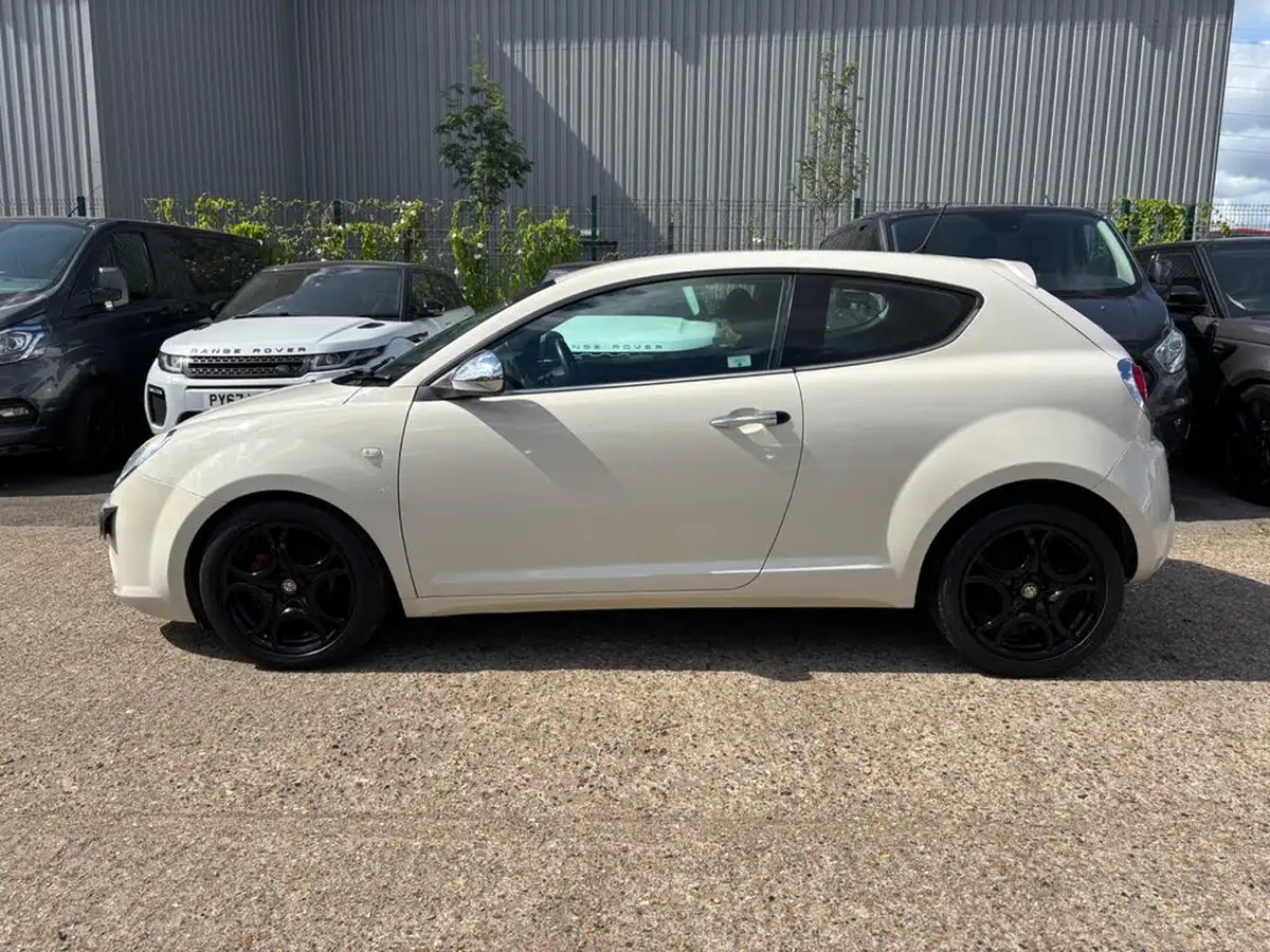 2012-alfa-romeo-mito-14-veloce-tb-multiair-135bhp-tct-big-7