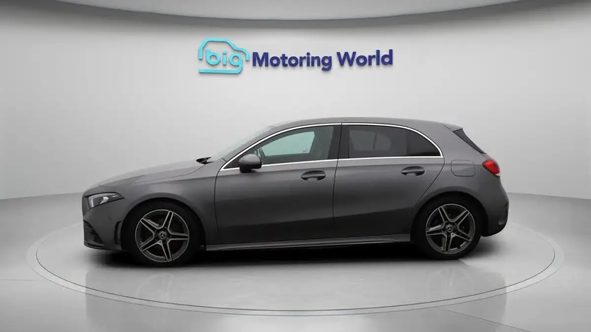 2020-mercedes-benz-a-class-13-a180-amg-line-executive-hatchback-5d-7g-dct-big-4