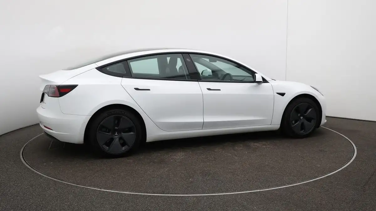 2021-tesla-model-3-e-long-range-awd-big-51