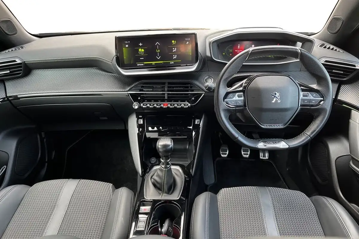 2022-peugeot-2008-suv-12-puretech-gt-big-10