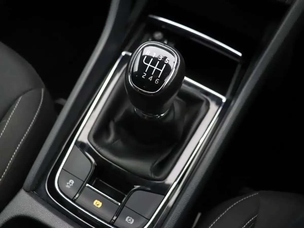 2022-skoda-karoq-10-tsi-se-big-30