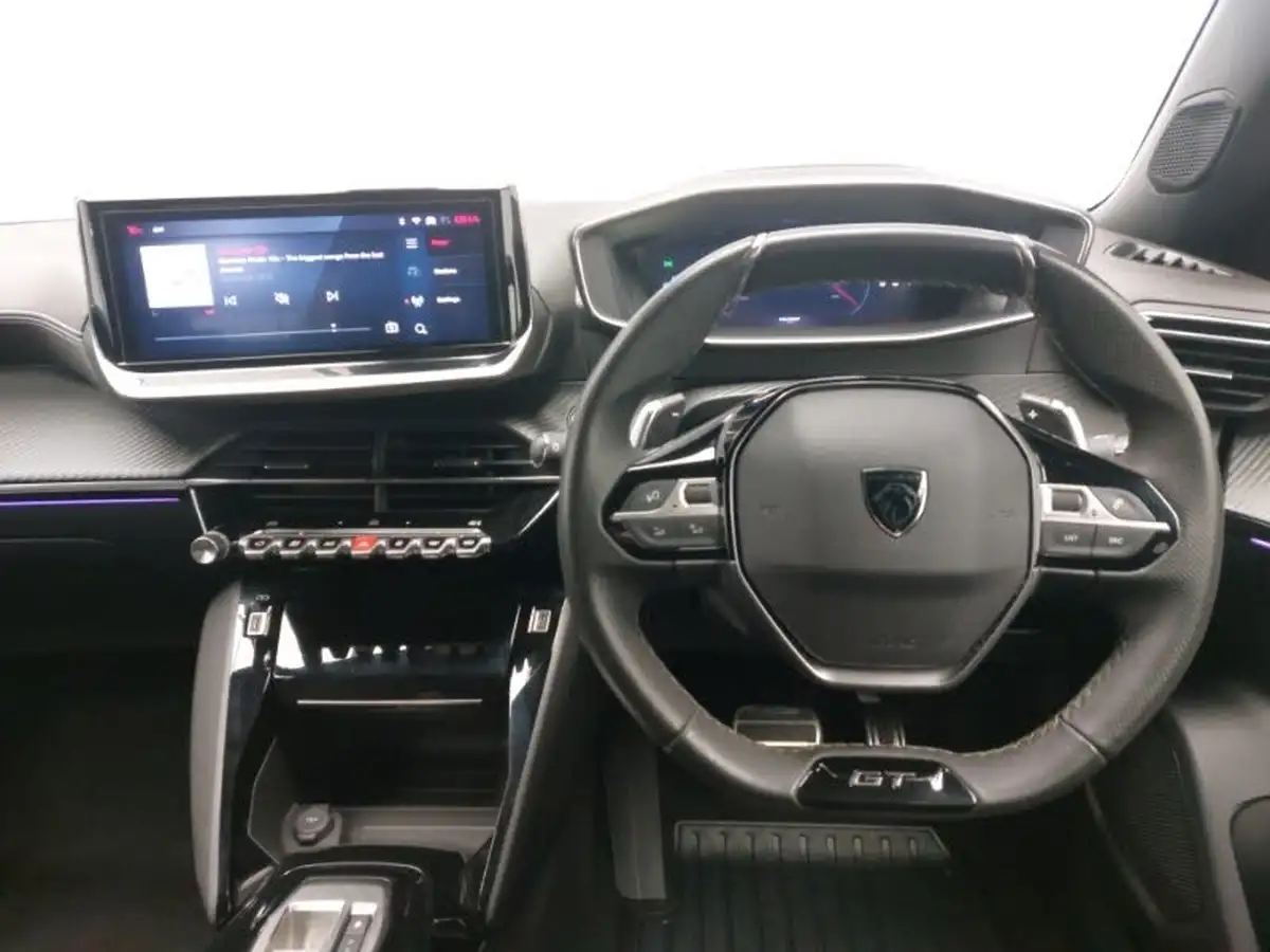 2024-peugeot-2008-suv-12-puretech-gt-130ps-eat8-big-6