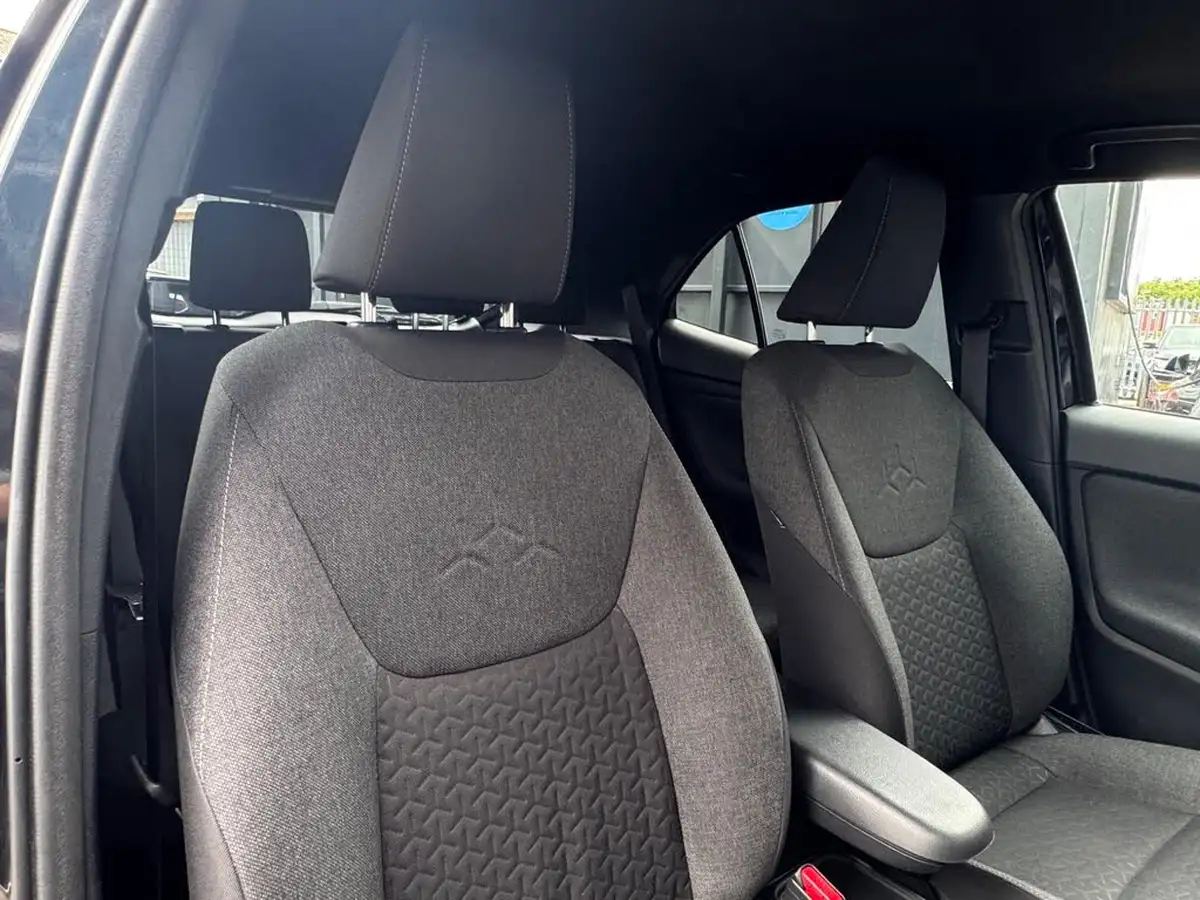 2022-toyota-yaris-15-vvt-i-design-panoramic-roof-big-21