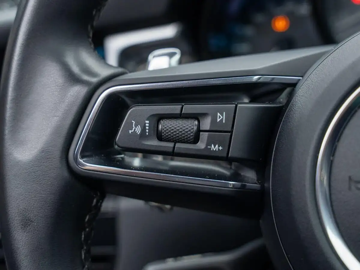 2022-porsche-macan-29-v6-s-big-29