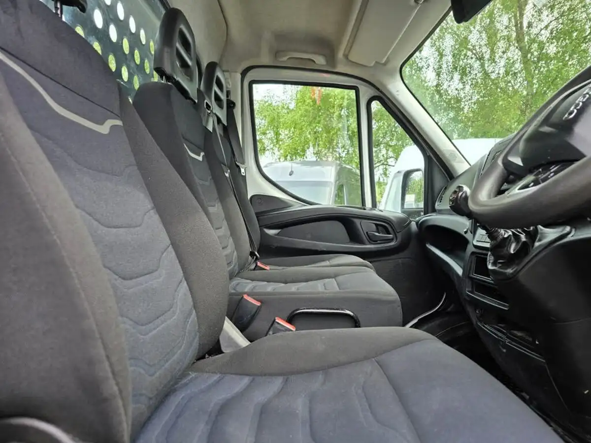 2020-iveco-daily-s-class-23td-35s14-3450-eu6-chassis-cab-hi-matic-big-19