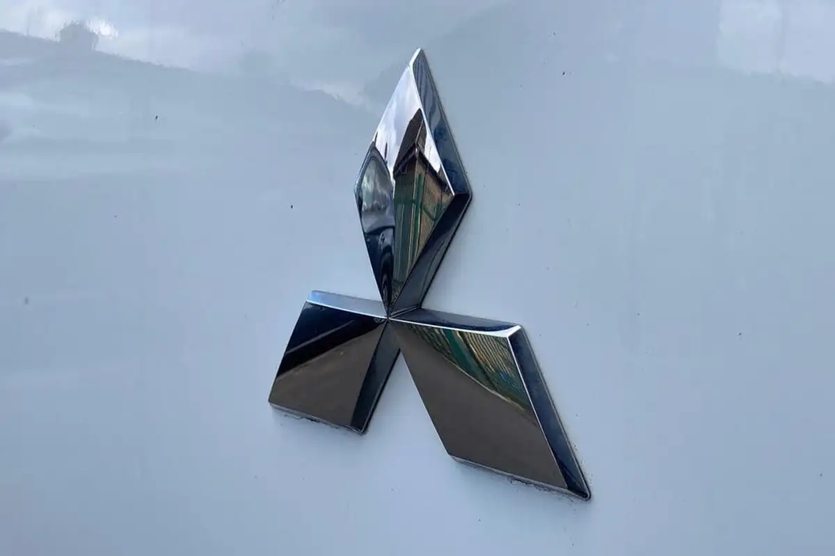 2021-mitsubishi-l200-22di-d-4-life-double-pickup-big-35