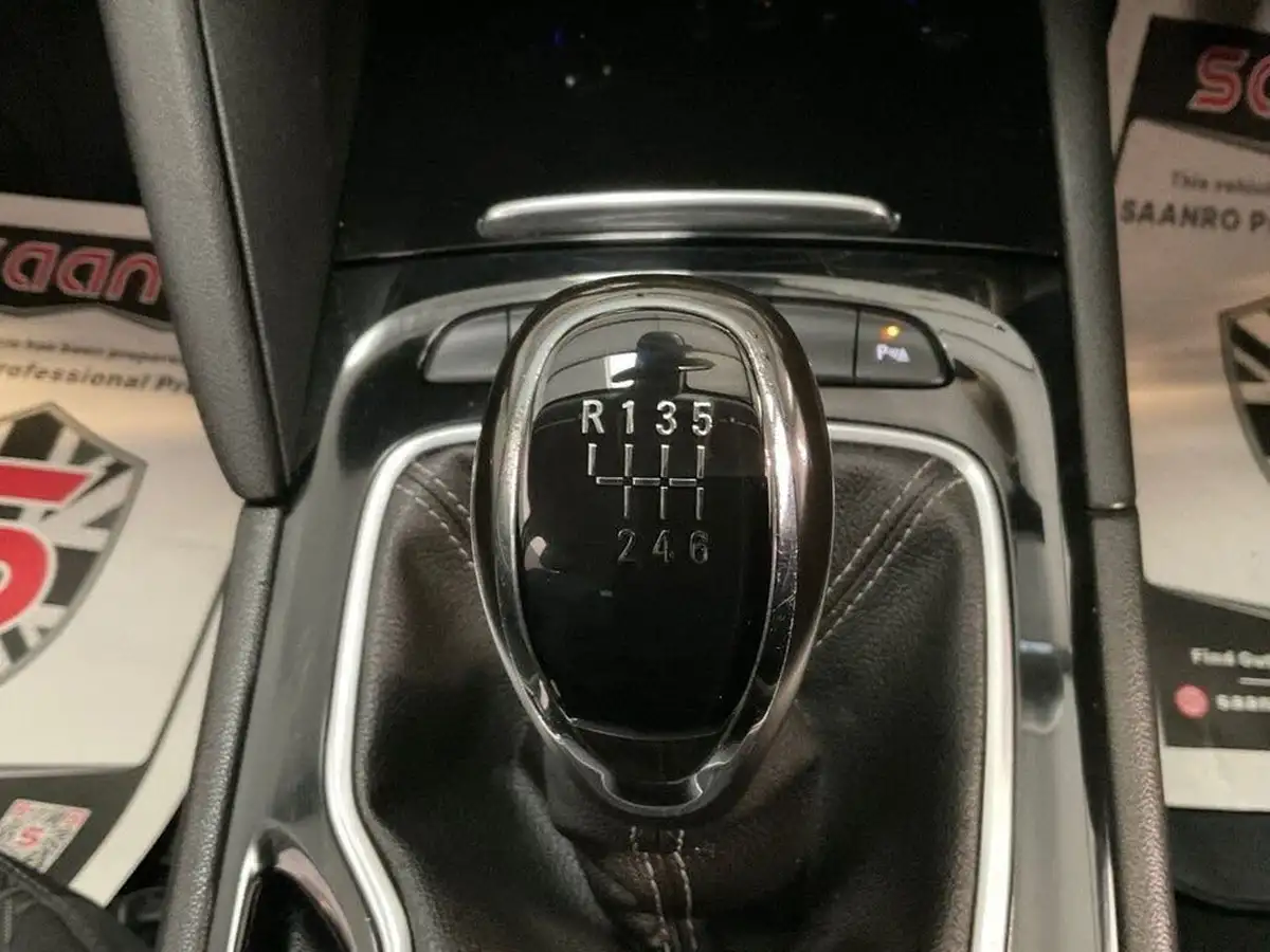 2021-vauxhall-insignia-grand-sport-15-turbo-d-se-nav-big-39