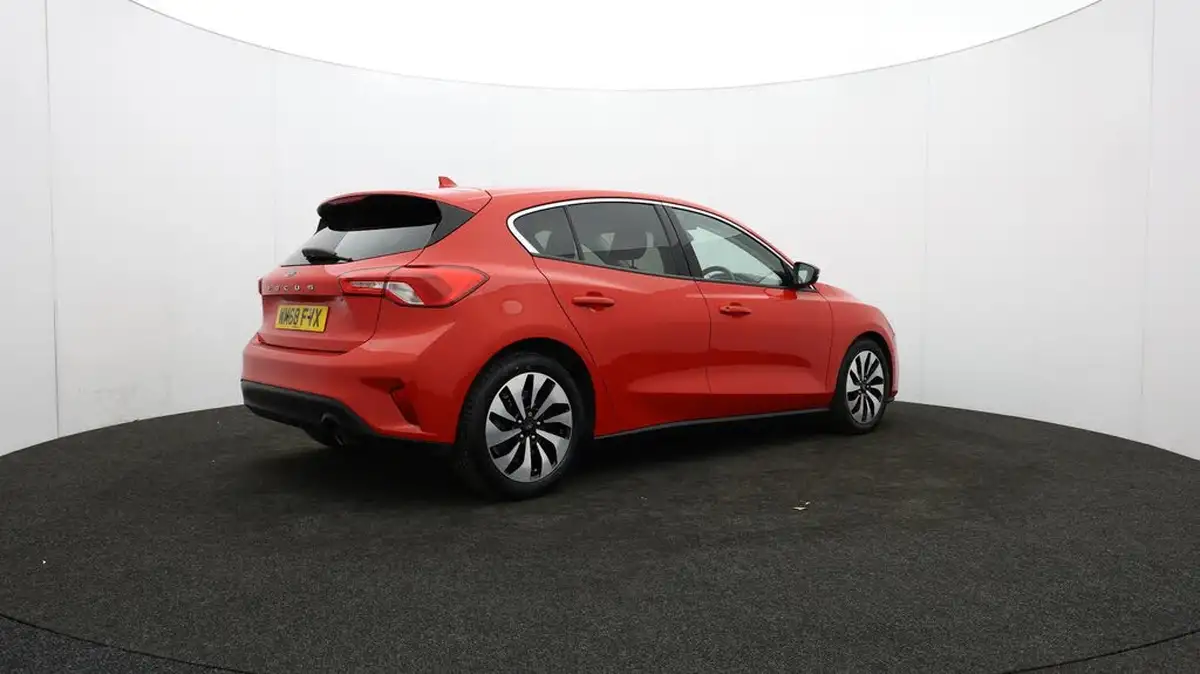 2018-ford-focus-10t-zetec-125ps-hatchback-big-33