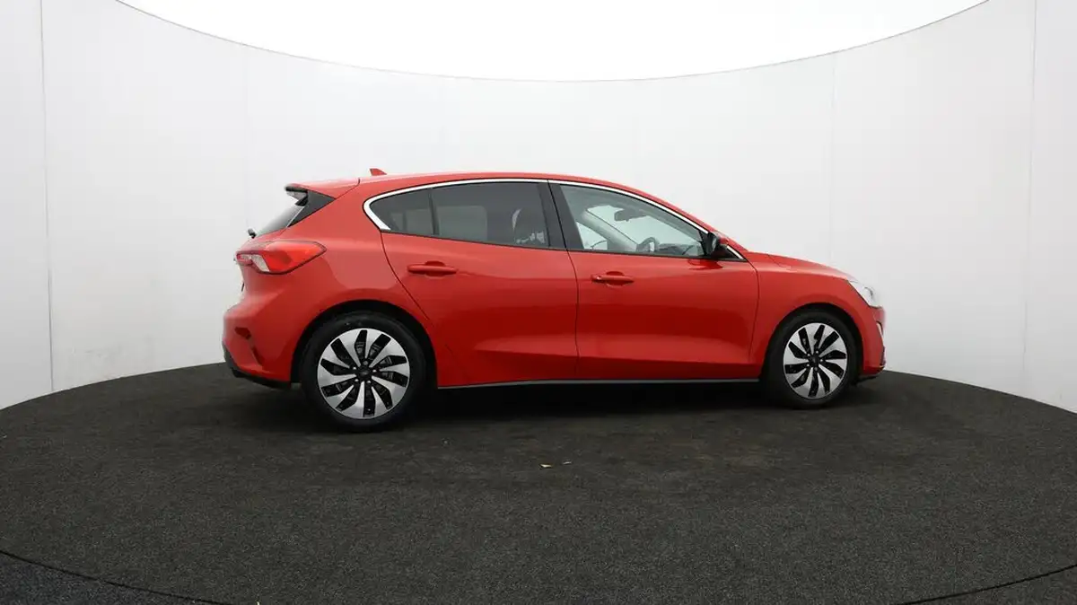 2018-ford-focus-10t-zetec-125ps-hatchback-big-37