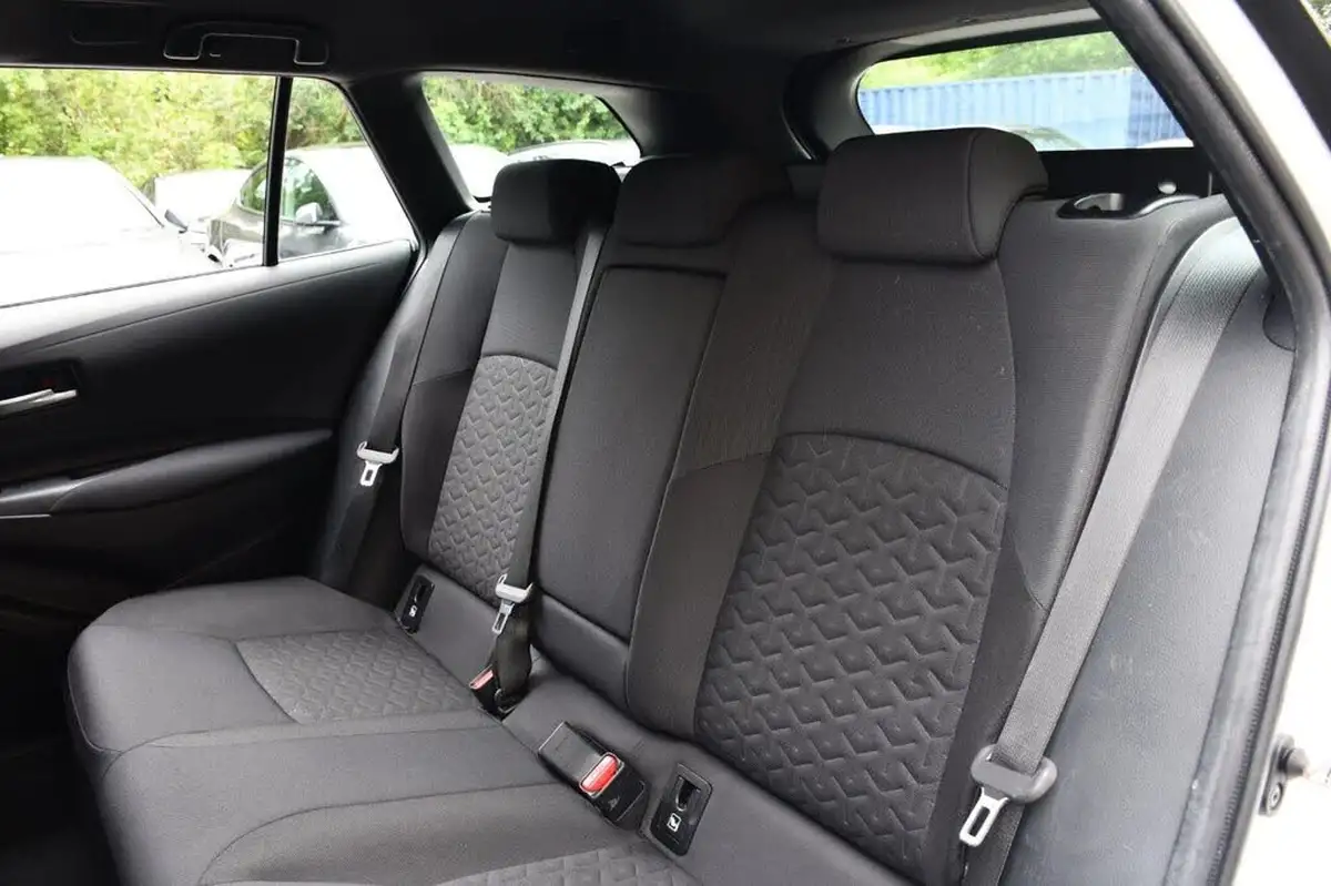 2020-toyota-corolla-18-vvt-i-icon-tech-spare-wheel-touring-sports-5d-big-22